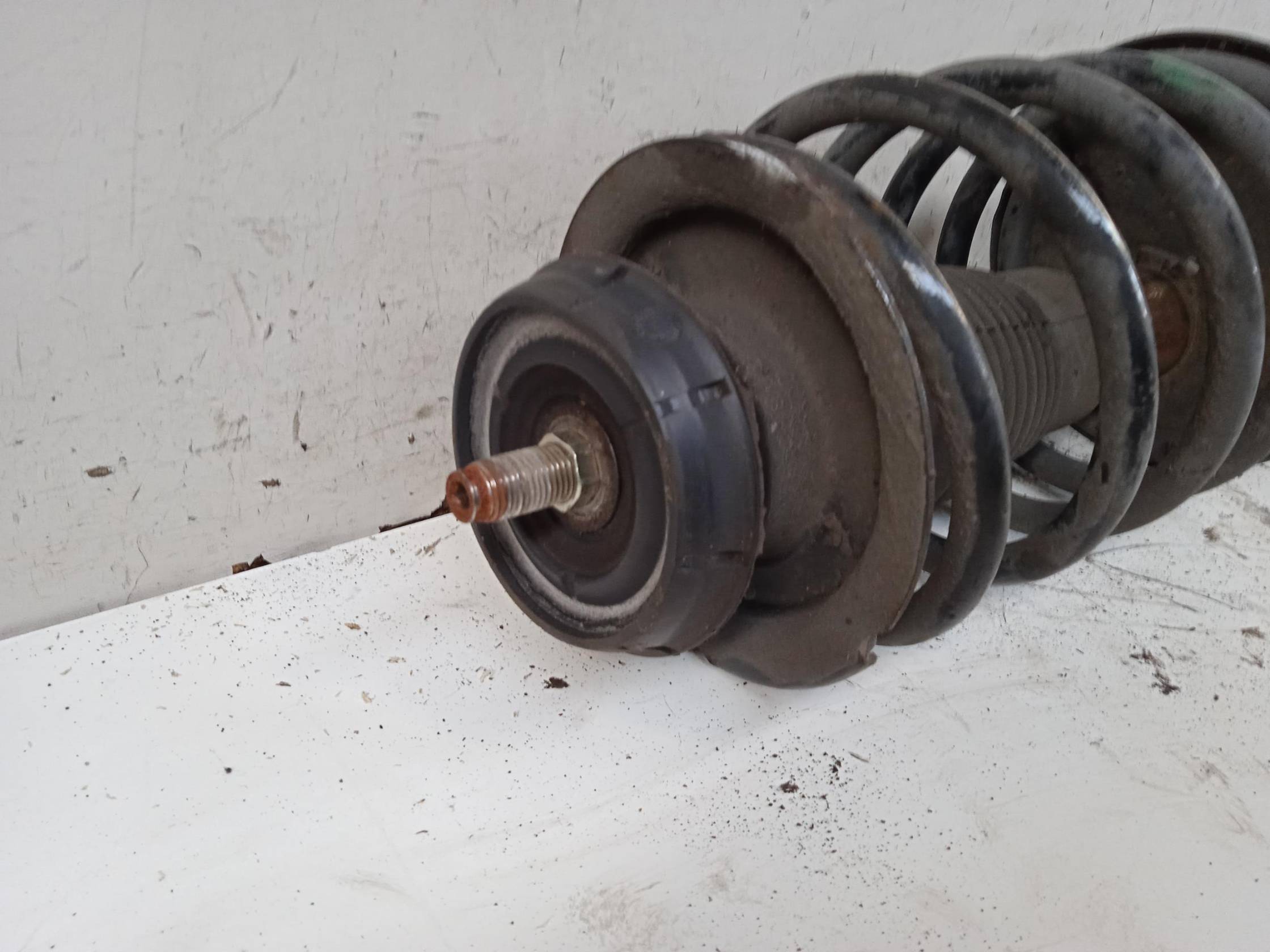 Ammortizzatore ant. dx.